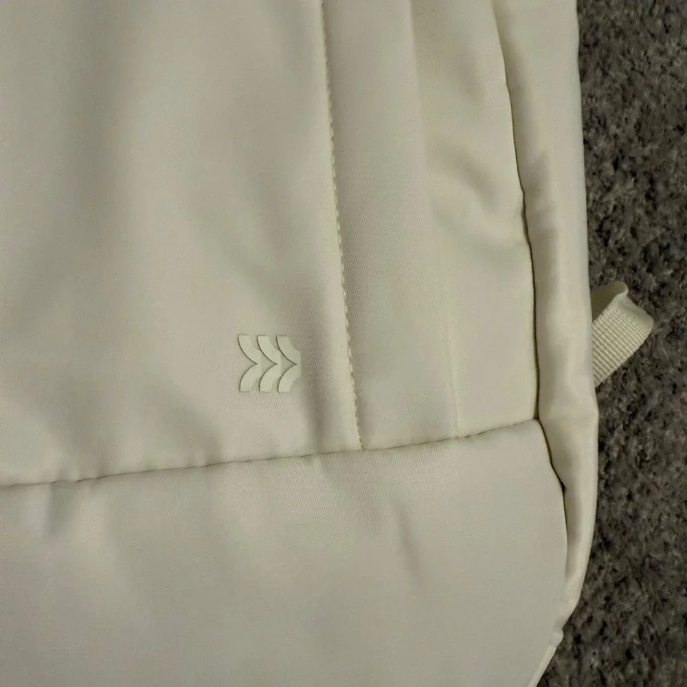 All in Motion 17.5 Lifestyle Backpack Cream Water Repellent 15 Laptop Sleeve NWT
